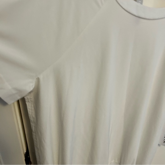 NWT Athleta Zephyr Tee - Sz M - Picture 4 of 10